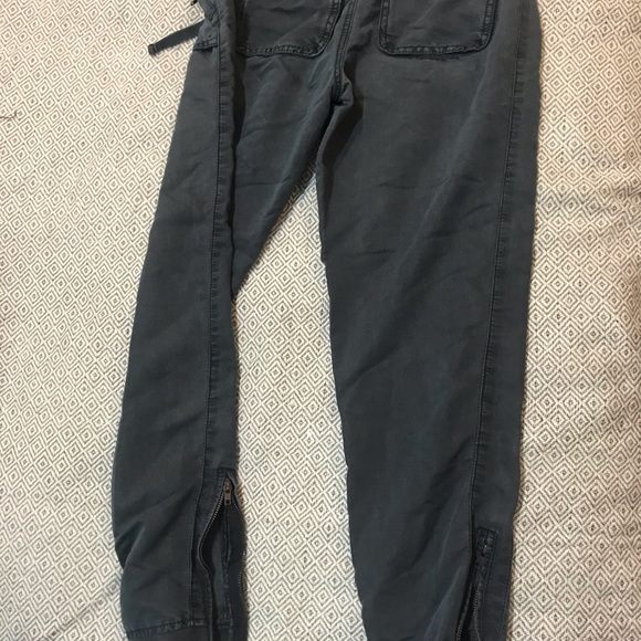 Raison D'etre joggers - Picture 5 of 6